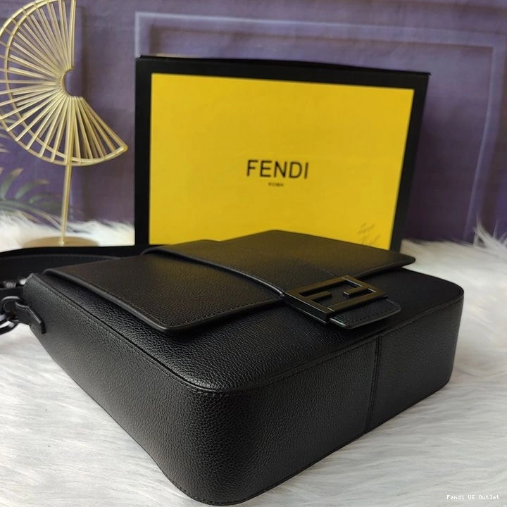 Affordable HOT Baguette In Fendi Romano Black Cuoio Leather Medium Messenger 0801